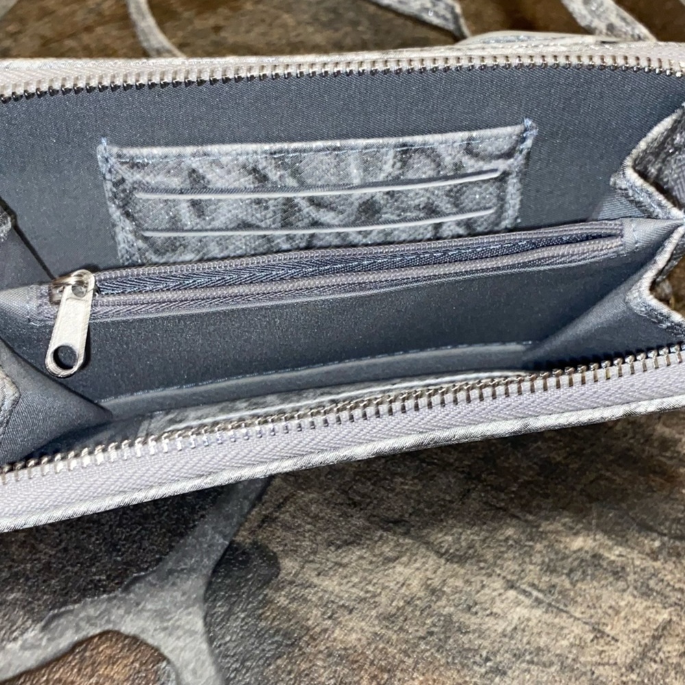 NEW Crossbody Bag - Picture 4 of 9